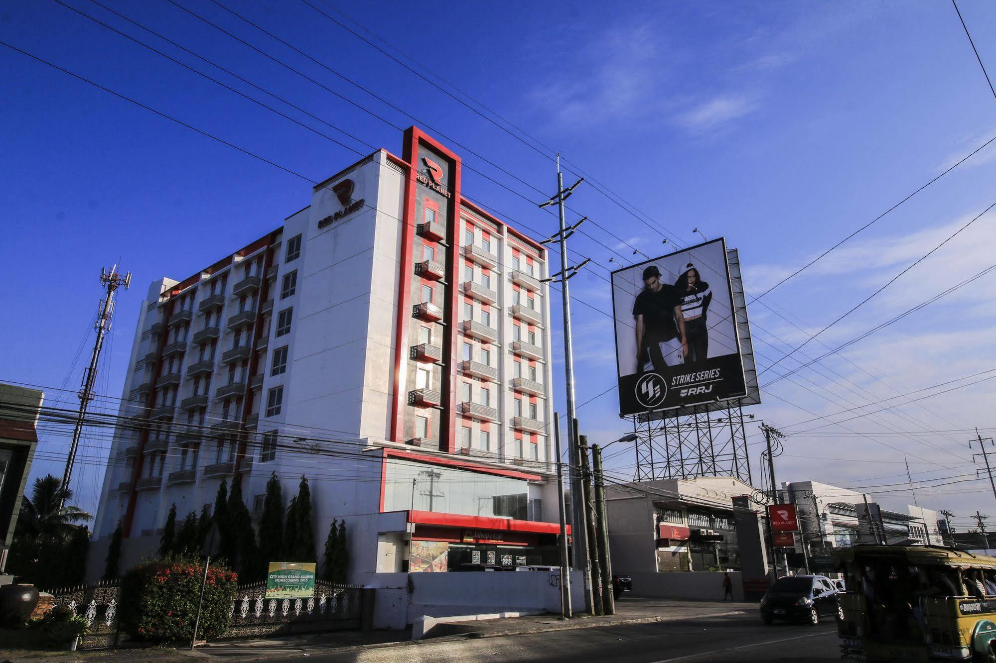 เรด แพลนเนต ดาเวา Hotel Davao ภายนอก รูปภาพ